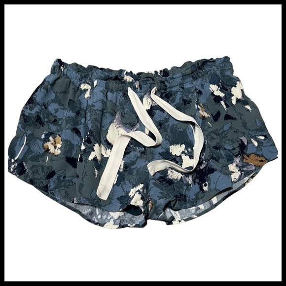 ARITZIA WILFRED Montrouge Crepe Shorts - Picture 1 of 5